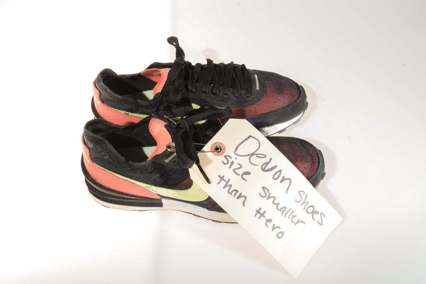 Cobra Kai (TV) – Devon Lee (Oona O'Brien) Nike Waffle One Sneakers Size 6.5