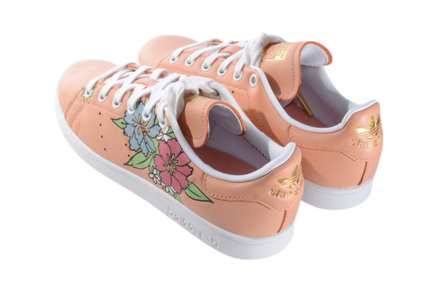 Cobra Kai (TV) – Adidas Stan Smith Ambient Blush Floral Sneaker Size 6