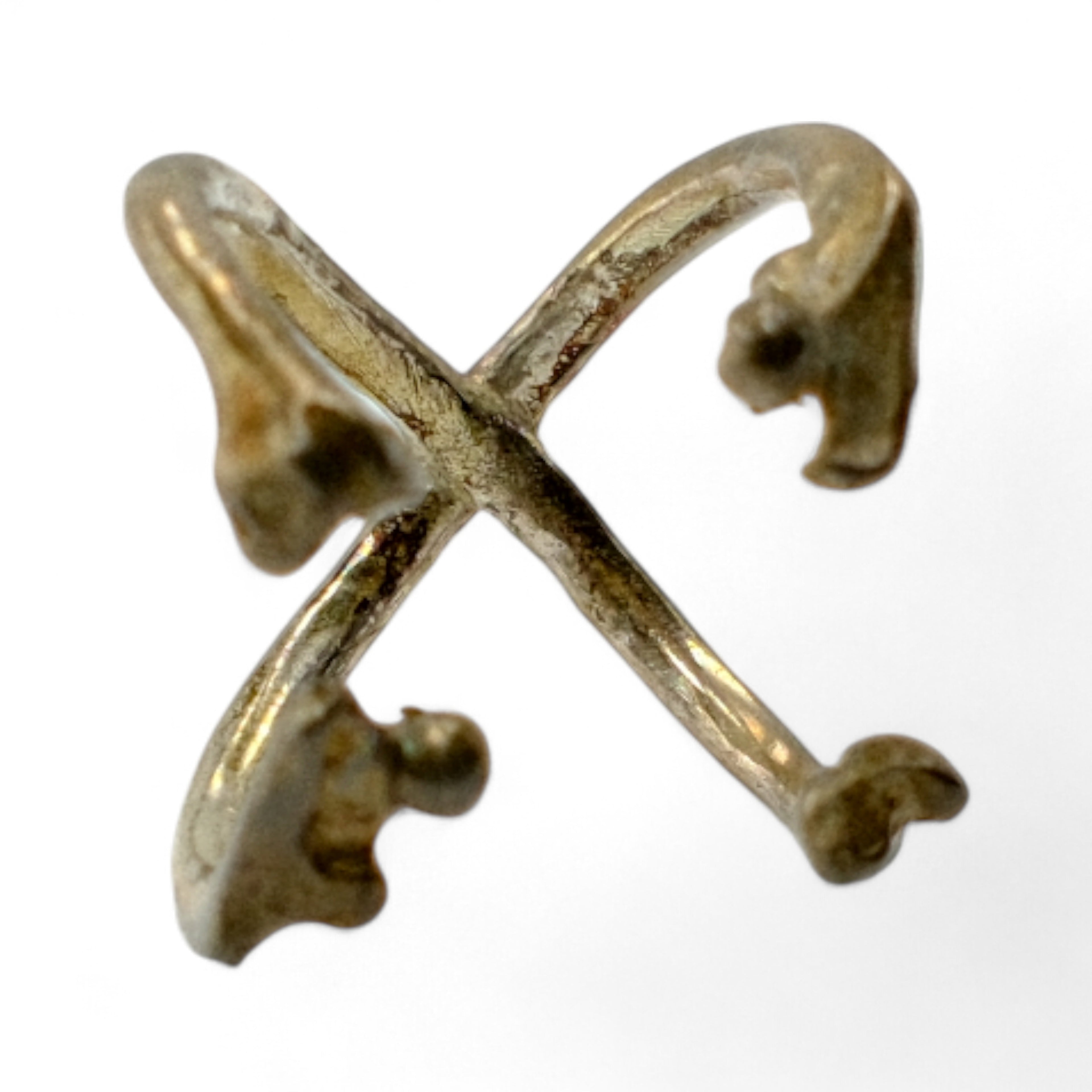 Silver Crossbones Ring – The Girl with the Dragon Tattoo (2011)